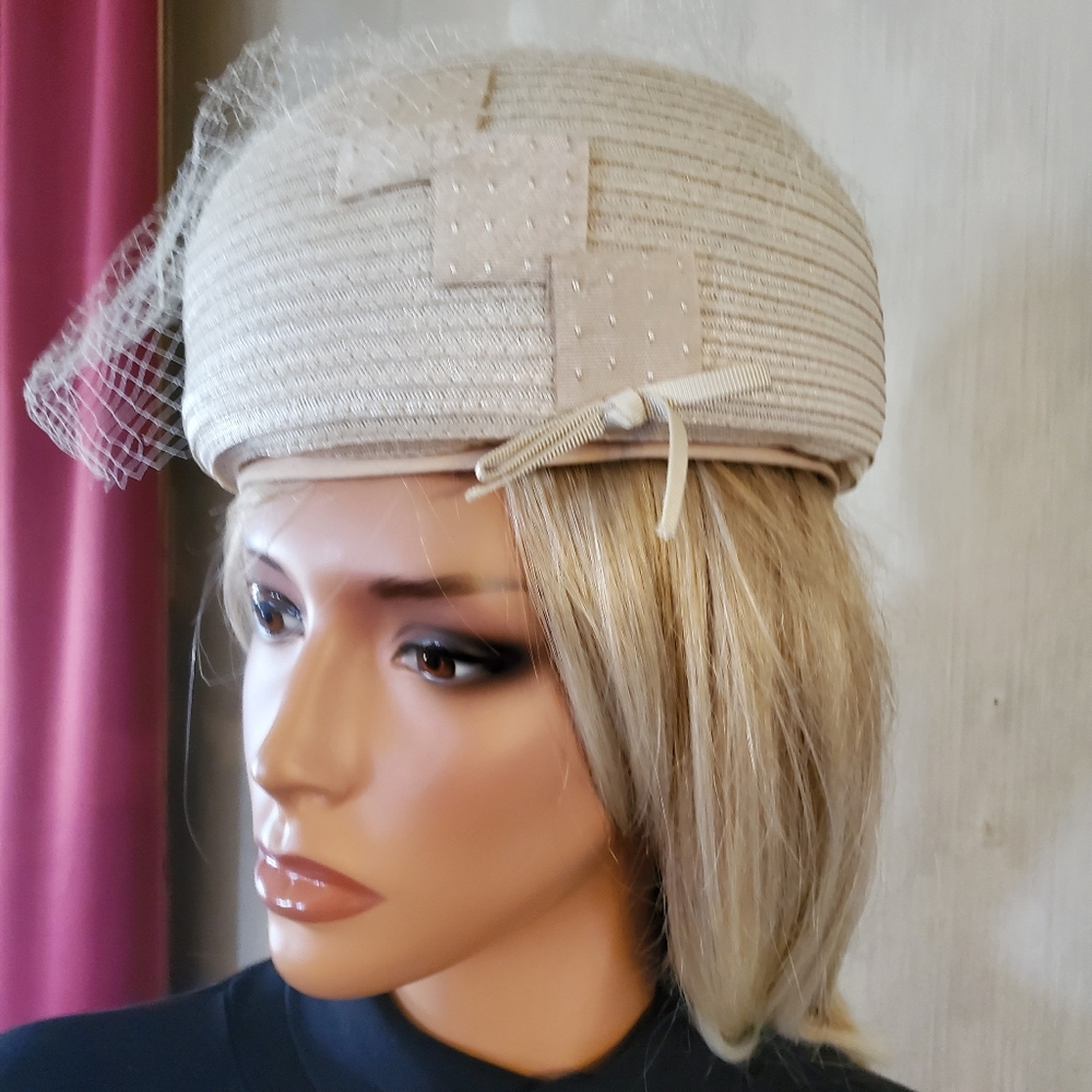 Vintage Caprise Original Ivory Raised Veiled Piillbox Hat Jackie O Church Hat